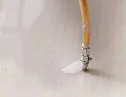 邓州瓷砖空鼓维修公司专业解答在瓷砖铺贴过程中，如果使用的砂料过粗（如全部使用了粗砂），可能会导致以下问题